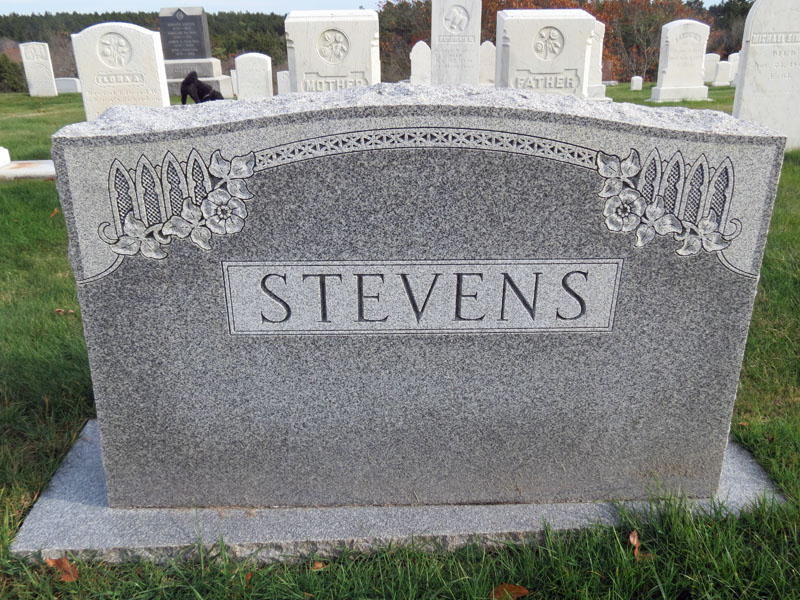Walter and Ida Stevens monument