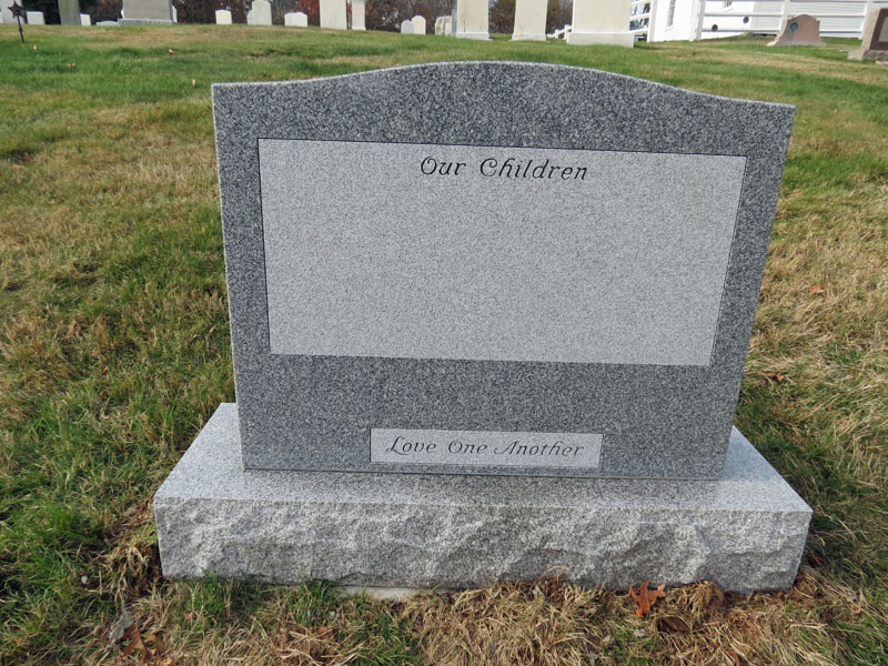 Gerald and Lorna Stilphen Family monument